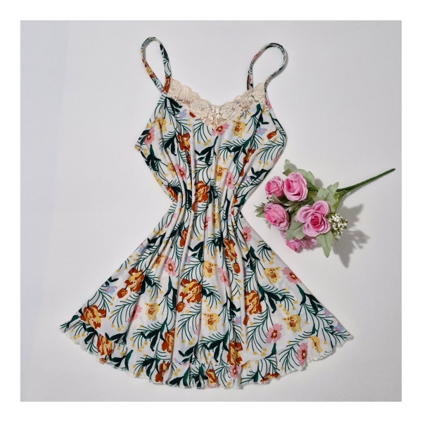 Camisola básica de liganete estampada e detalhes em renda marfim - Image 2