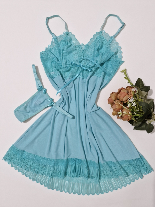 Camisola sensual feita com tule e renda