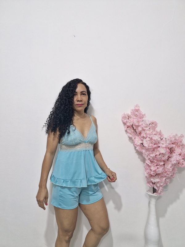 Babydoll de ligante e detalhes em renda