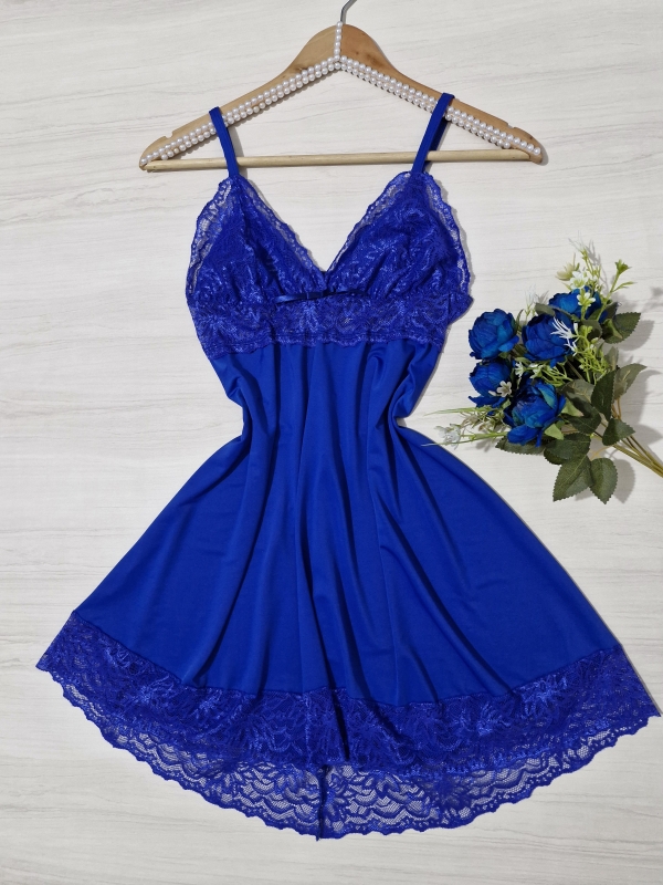 Camisola de ligante com detalhes em renda no bojo e nas costas