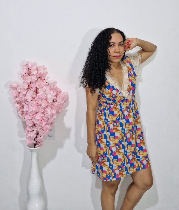 Camisola mary em detalhes de renda  marfim