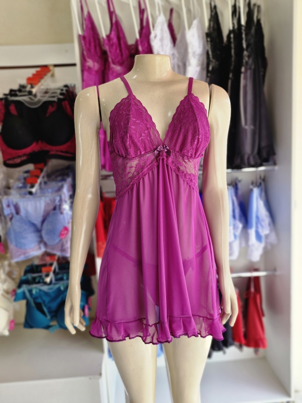 Camisola Laís feita com tule e renda morado