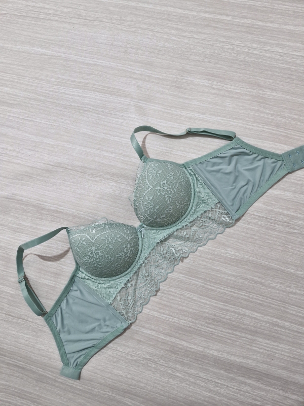 Soutien Cropped em três cores - Image 5