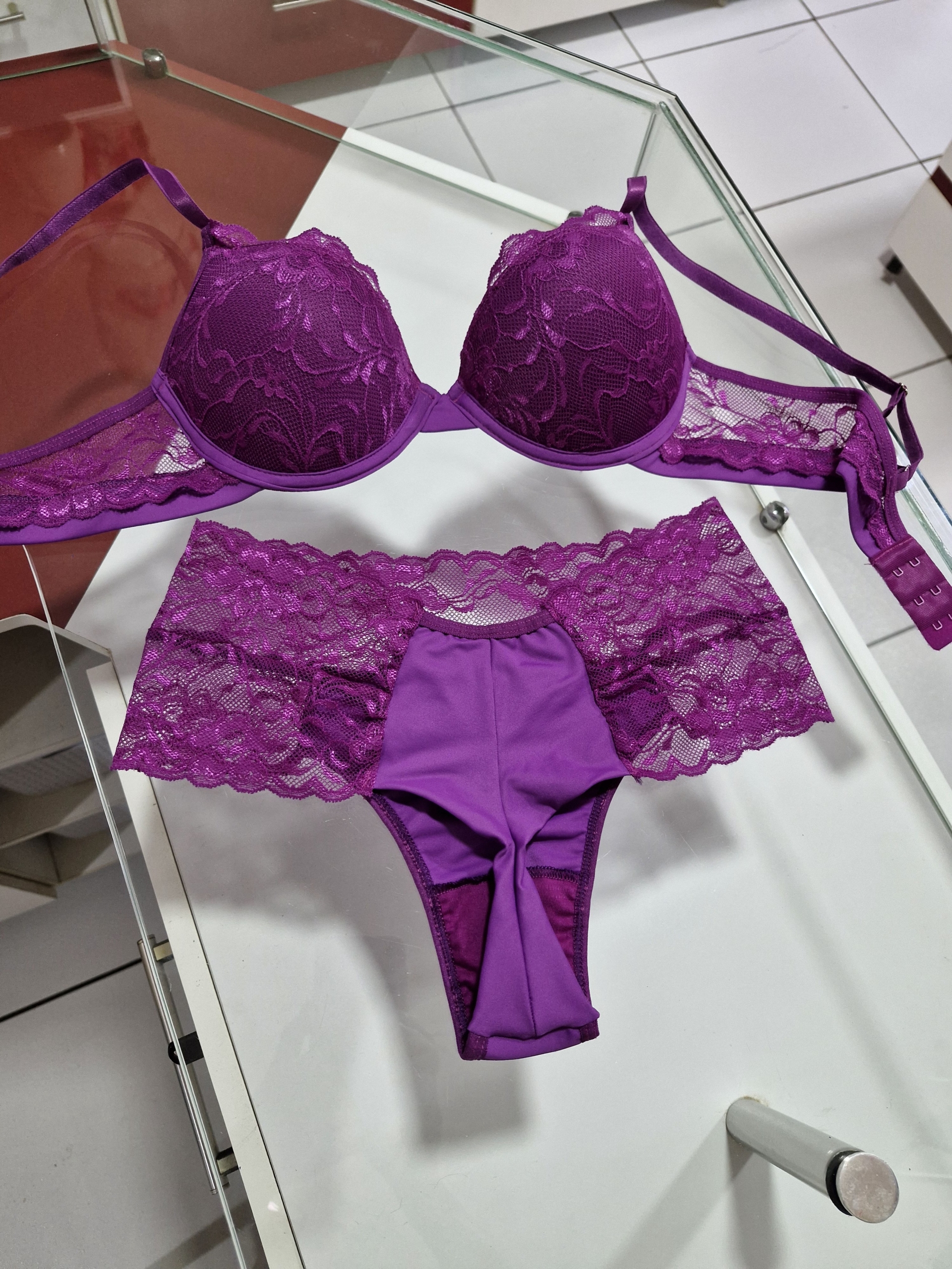 Conjunto de lingerie feminina com a calcinha fio duplo pala em renda - Image 2