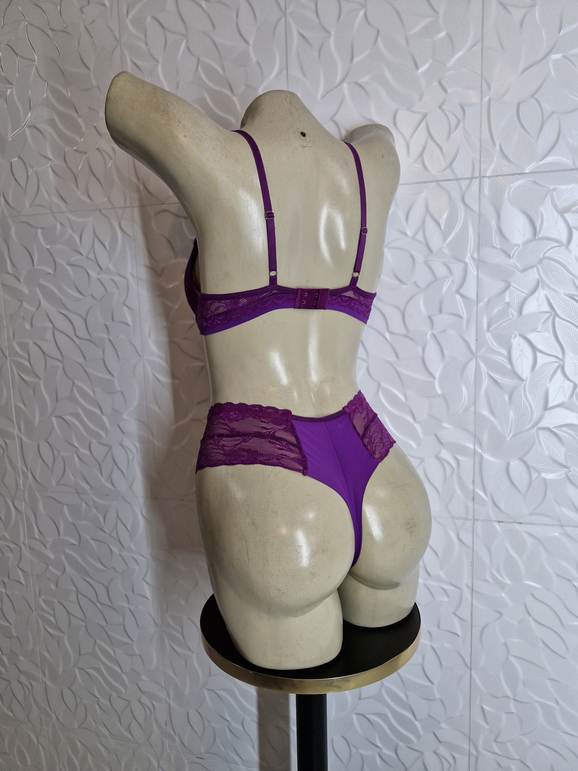 Conjunto de lingerie feminina com a calcinha fio duplo pala em renda - Image 4