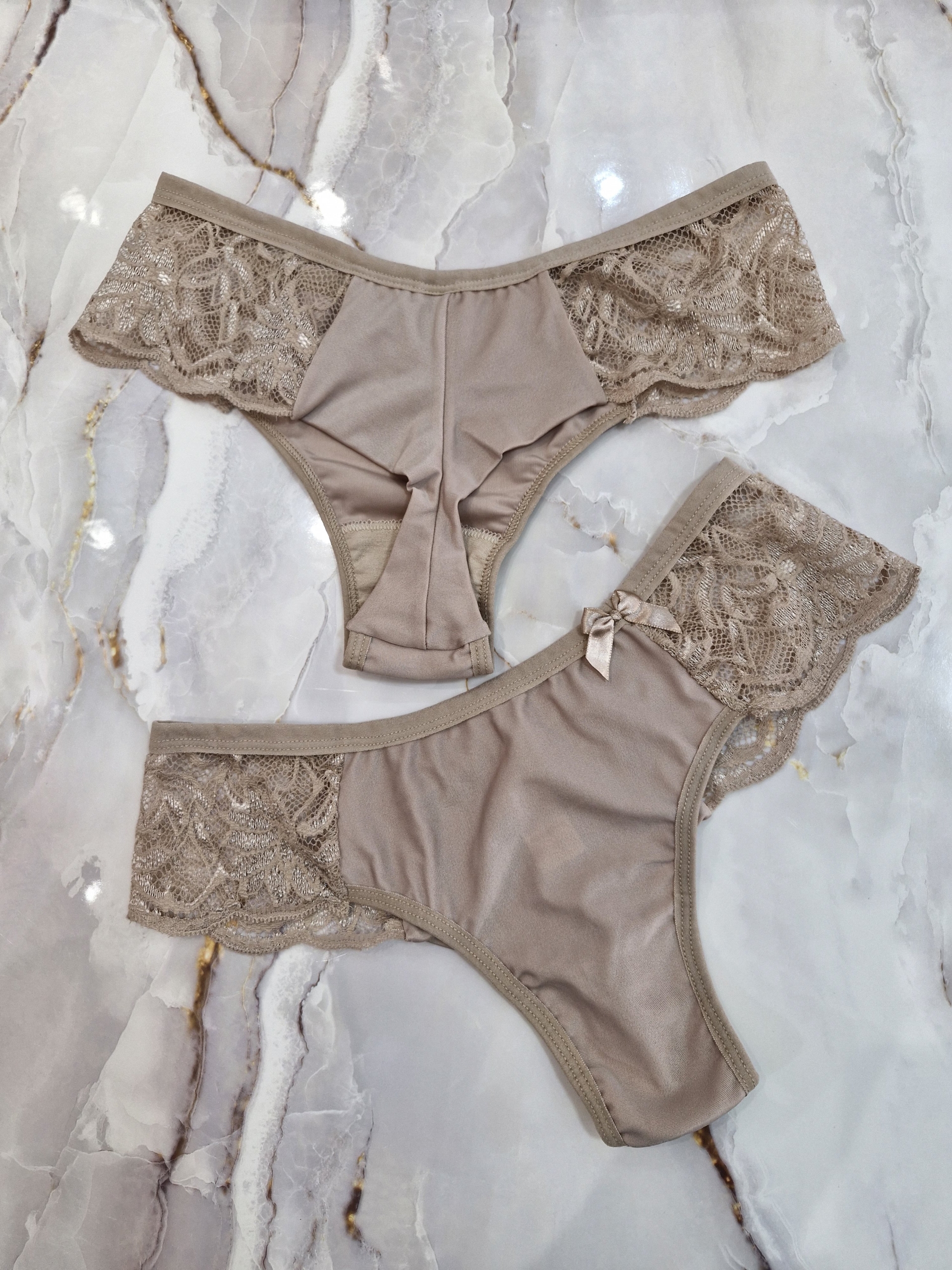 Calcinha fio duplo lateral em renda - Image 5