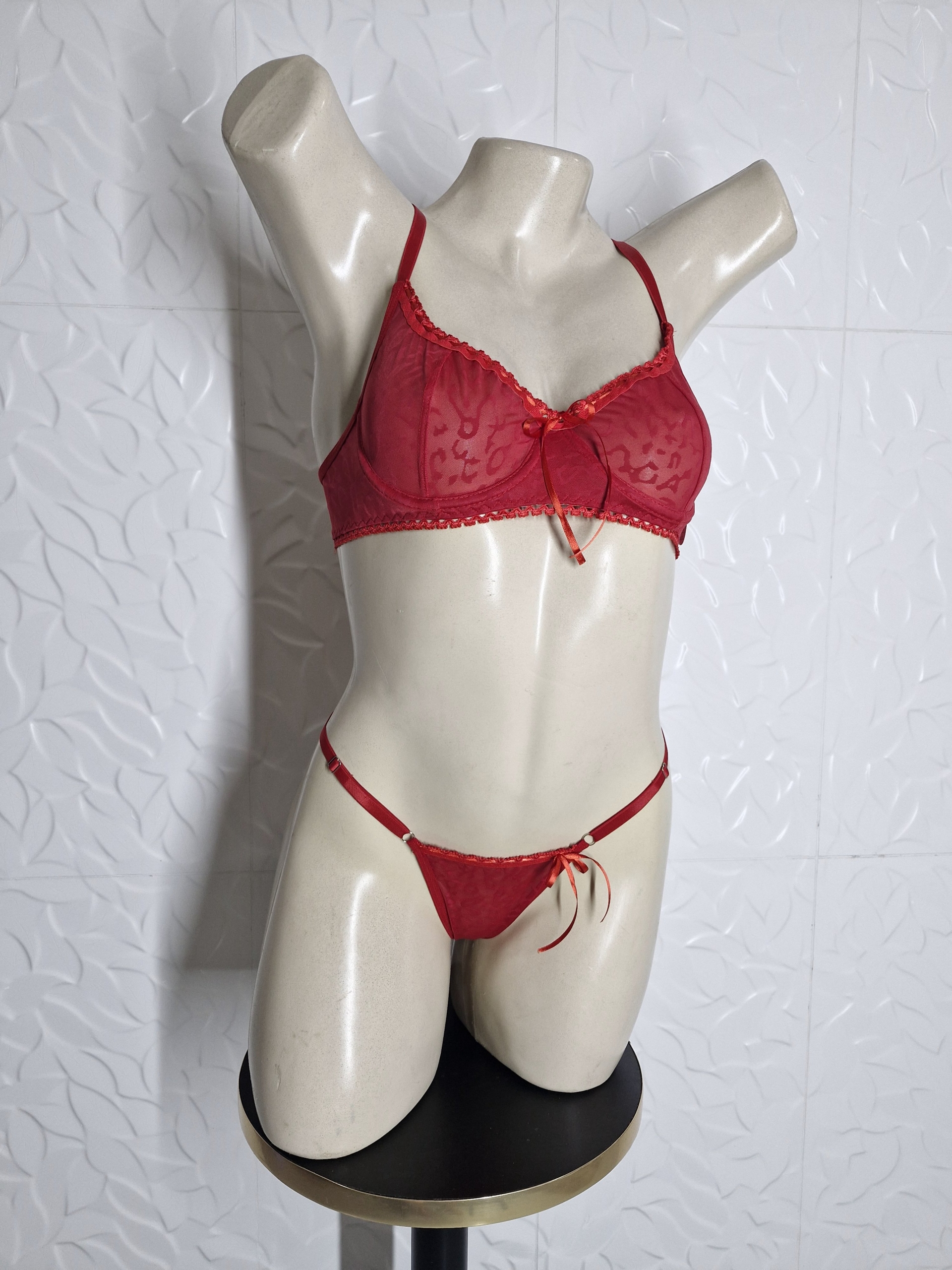 Conjunto de lingerie meia-taça sensual
