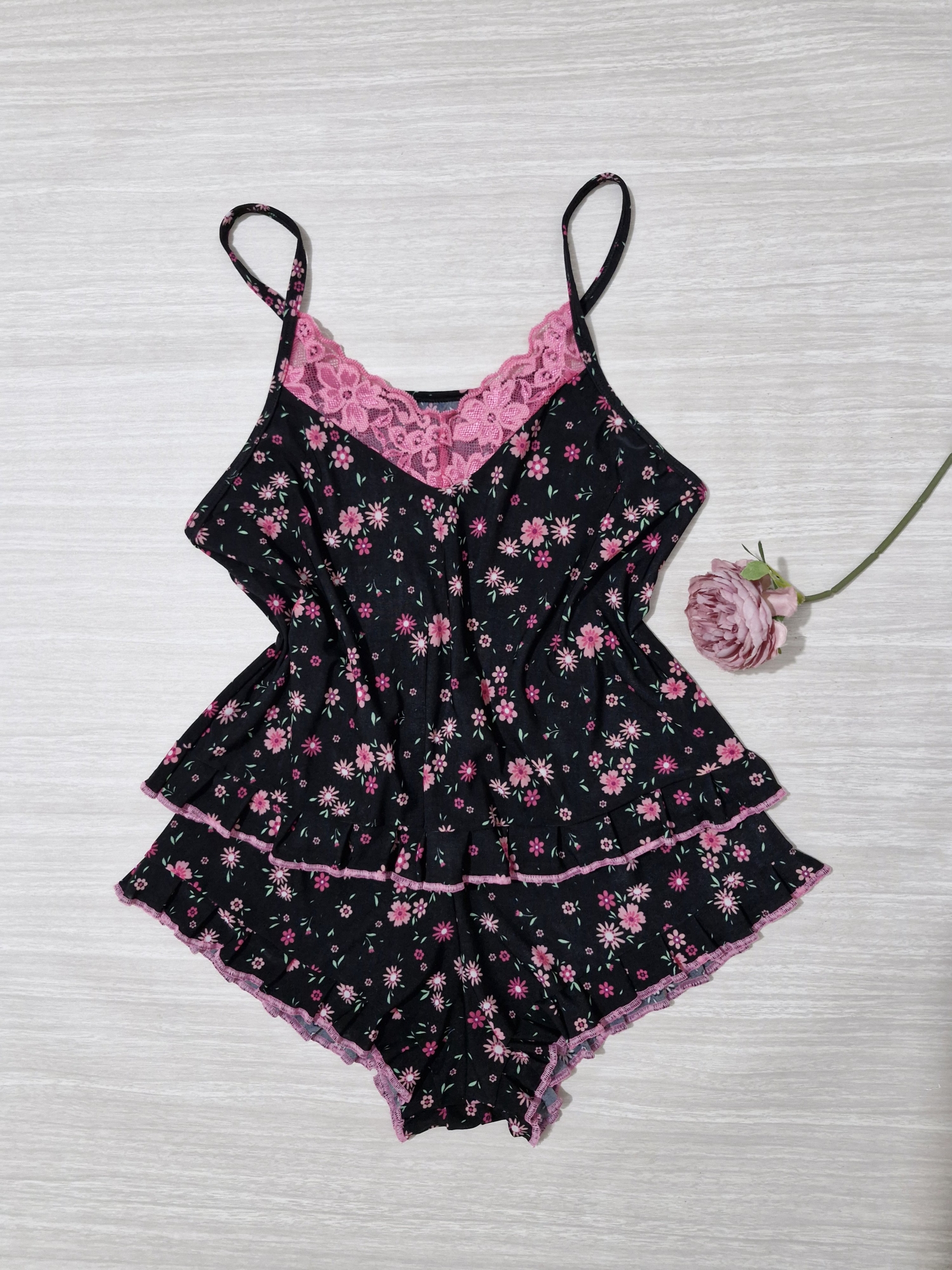 Babydoll com babado e decote em renda pink