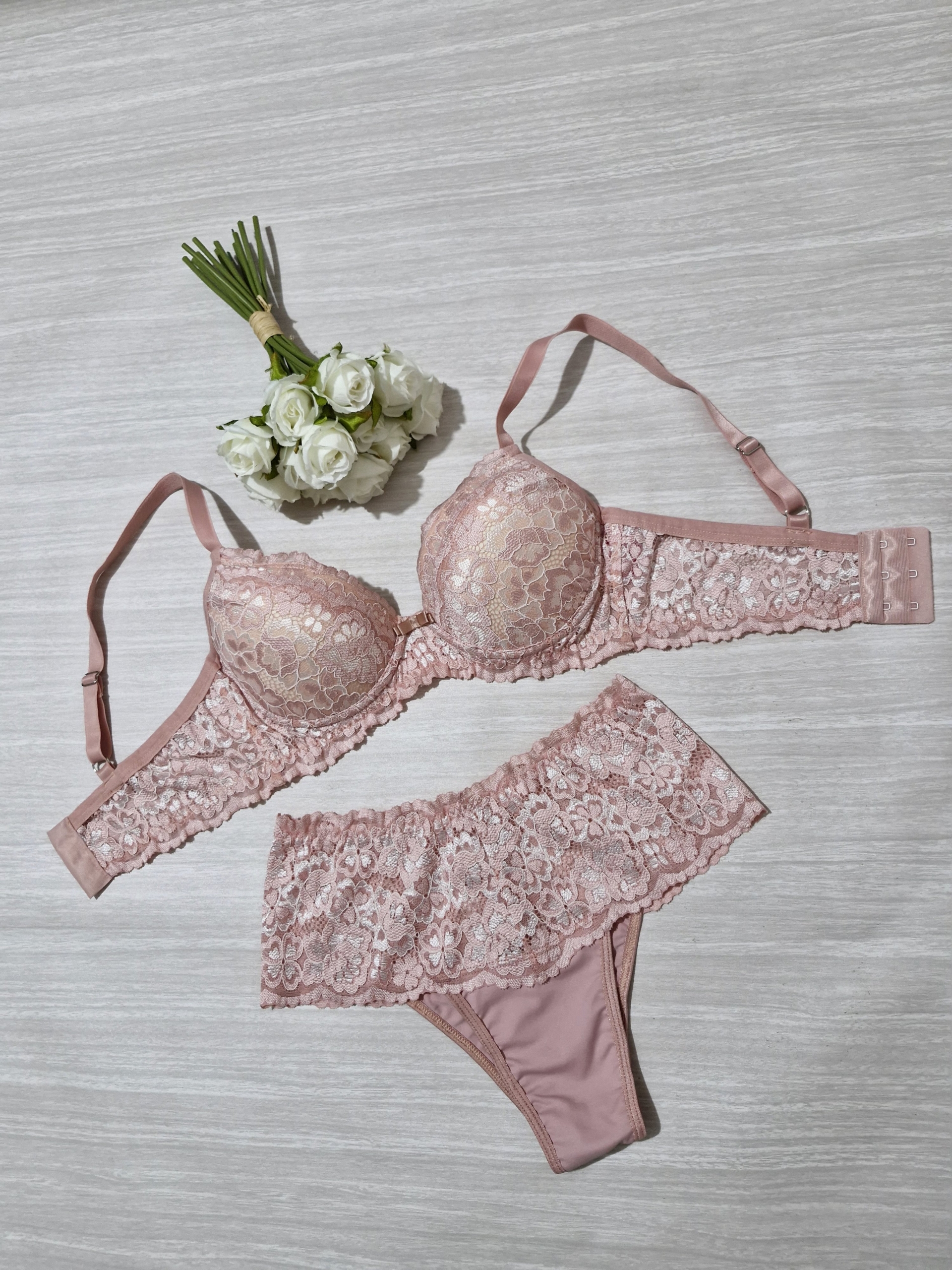 Conjunto de lingerie bicolor com pala e poliamida