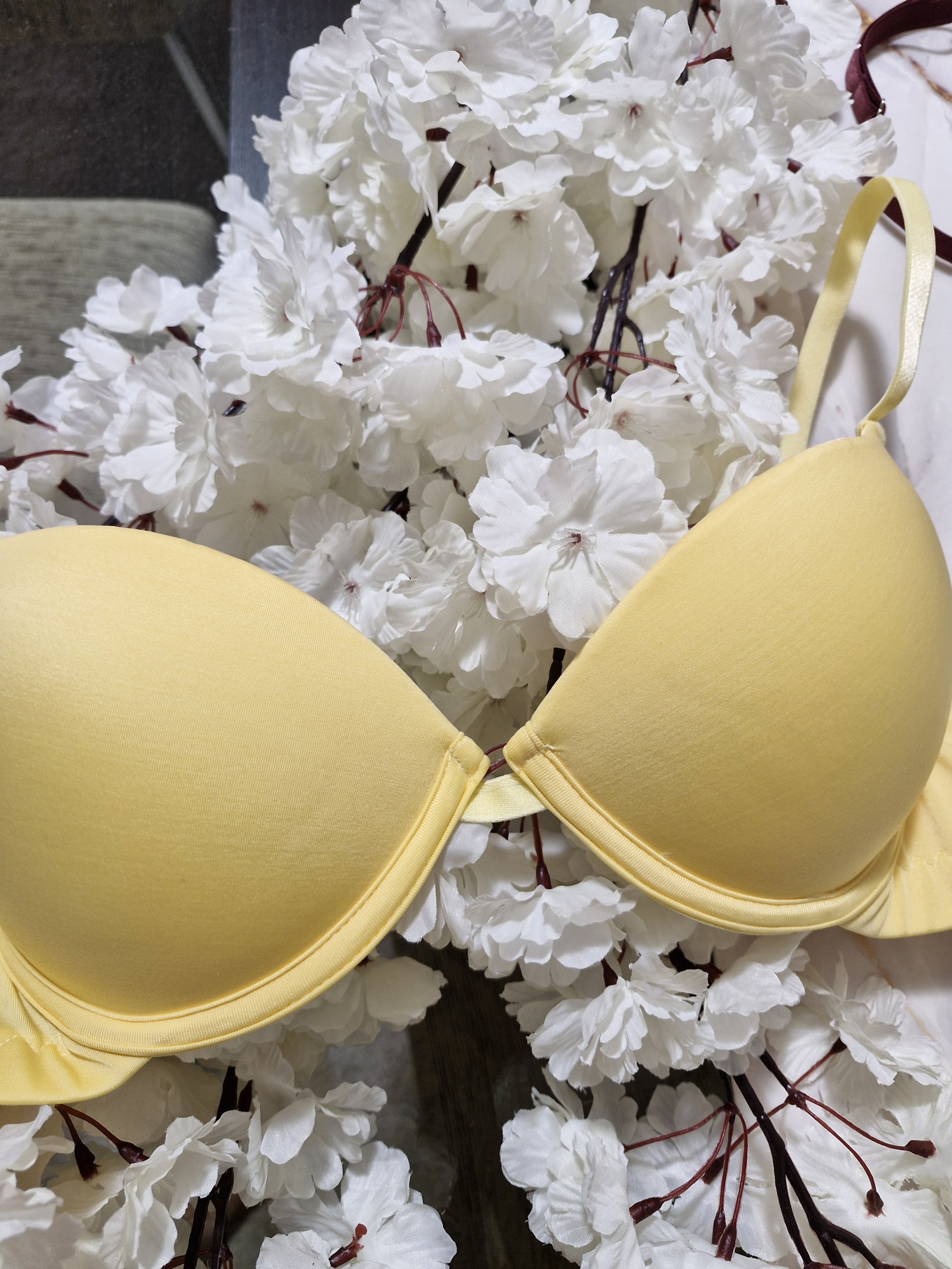 Conjunto de lingerie em microfibra e detalhes em renda - Image 3