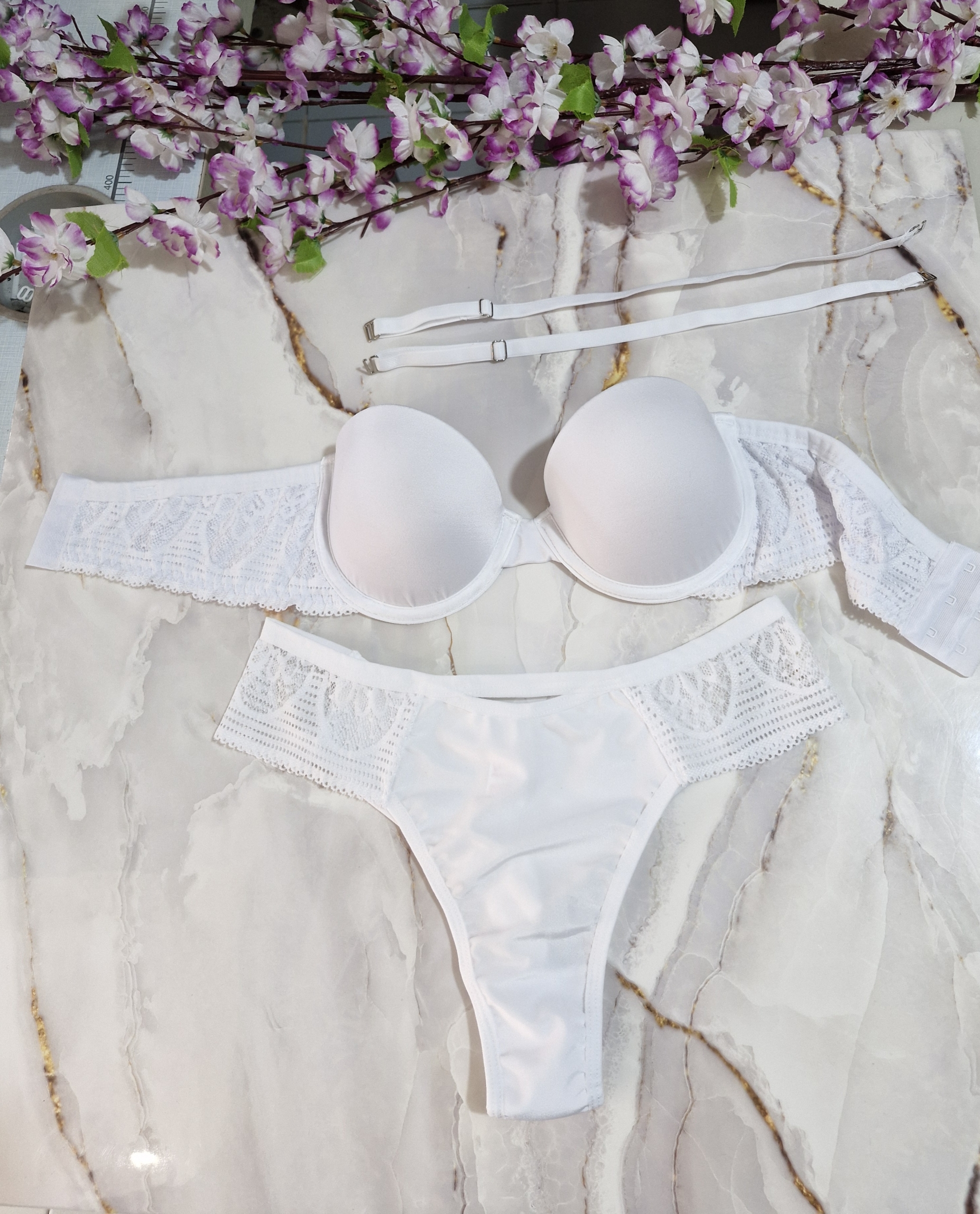 Conjunto de lingerie pra usar com ou sem alças - Image 3
