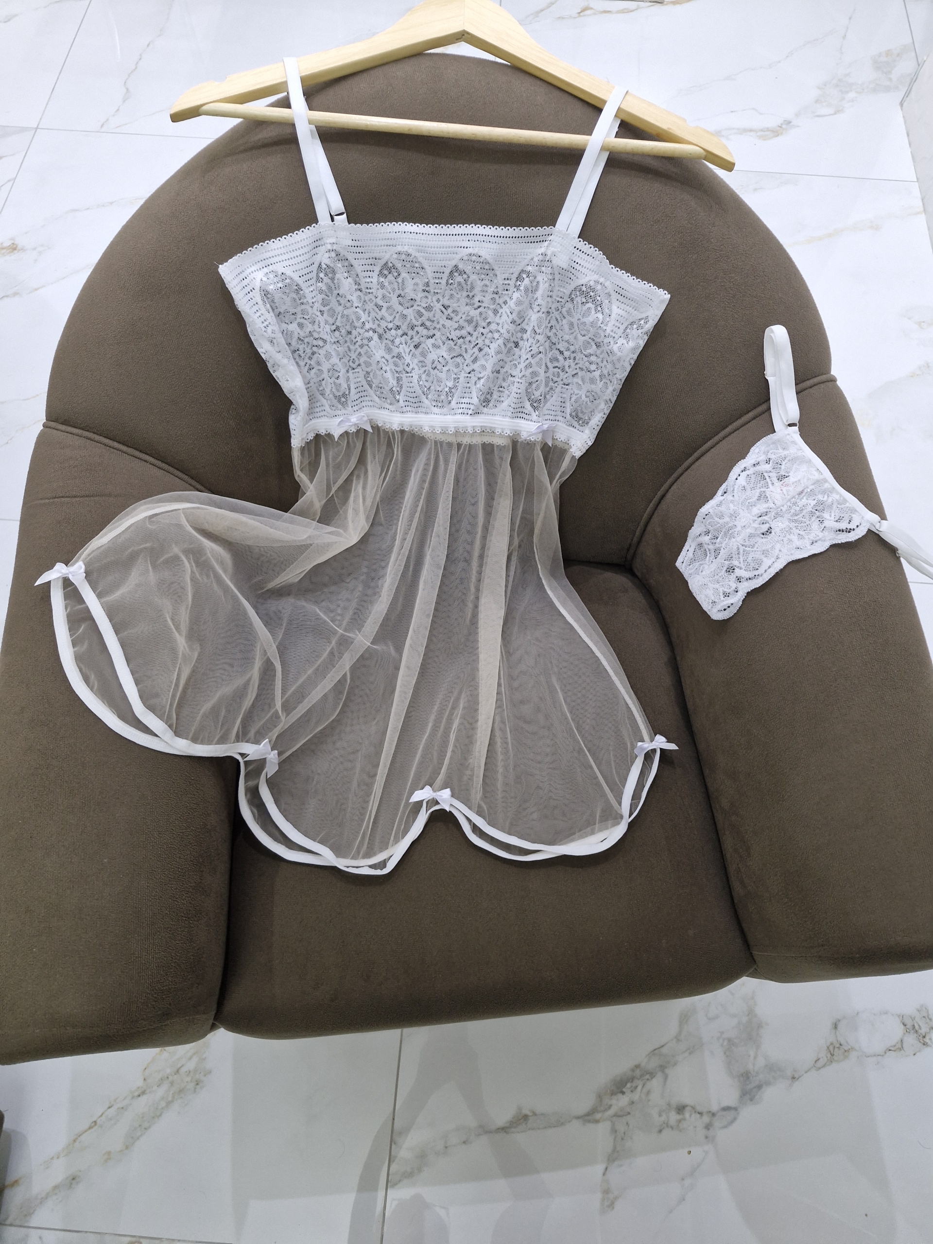 Camisola Jade em tule transparente com renda - Image 2