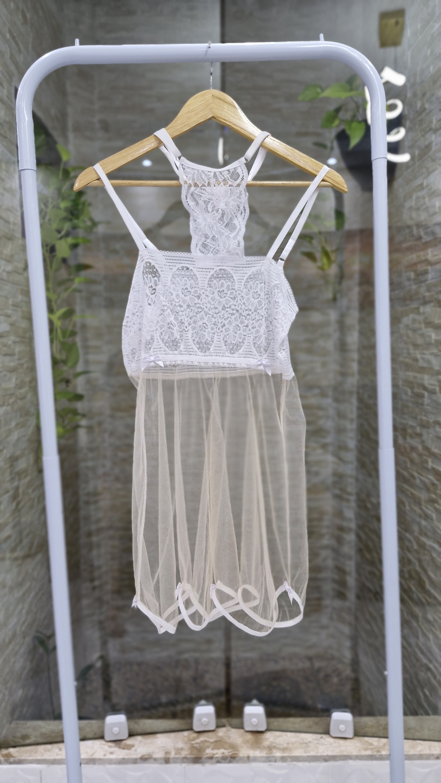 Camisola Jade em tule transparente com renda - Image 3